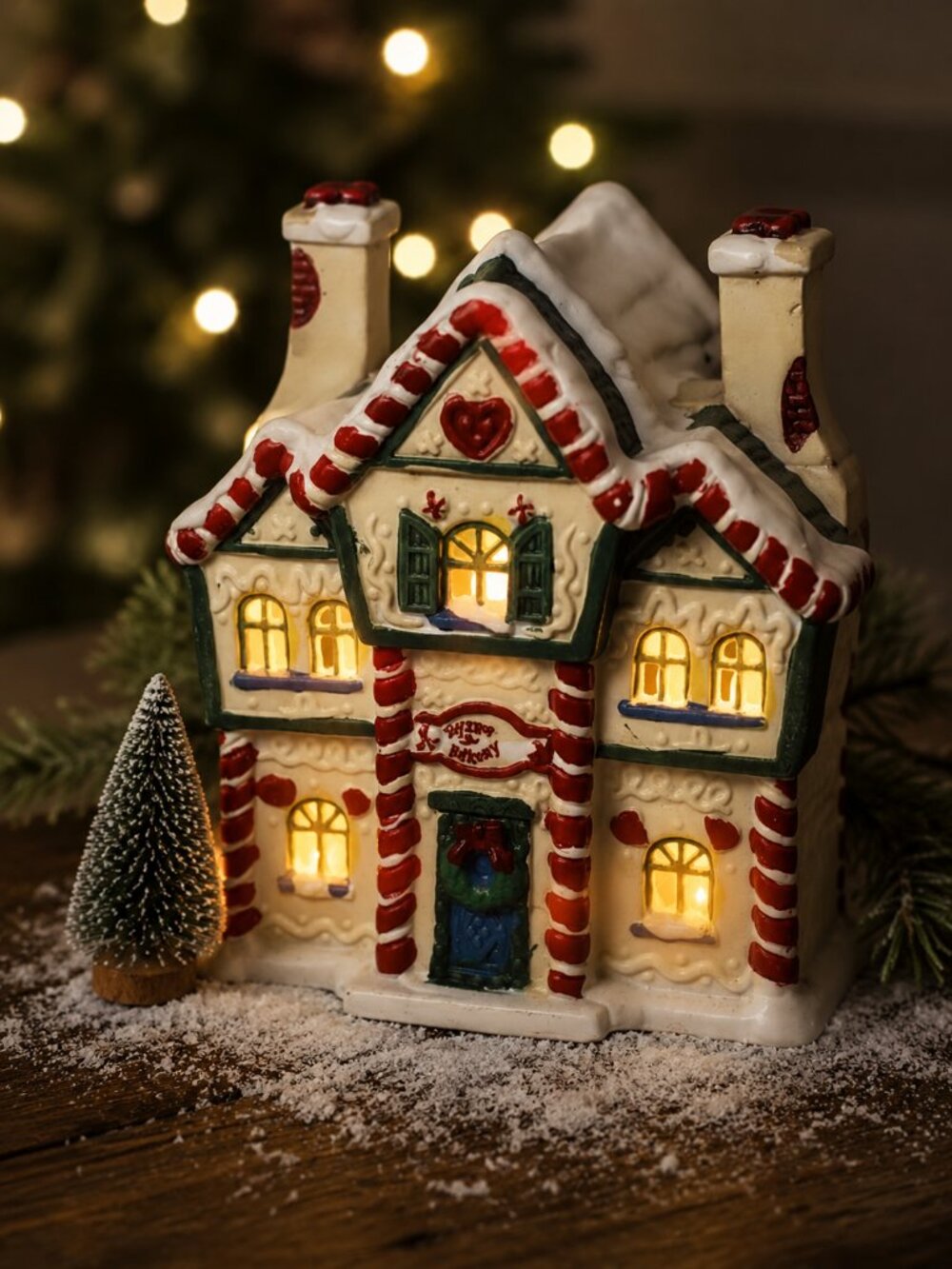 1995 Santa’s Magical Toyshop Bakery Porcelain Christmas House w/ Box